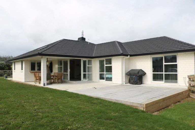 Photo of property in 55 Garth Road, Levin, 5571