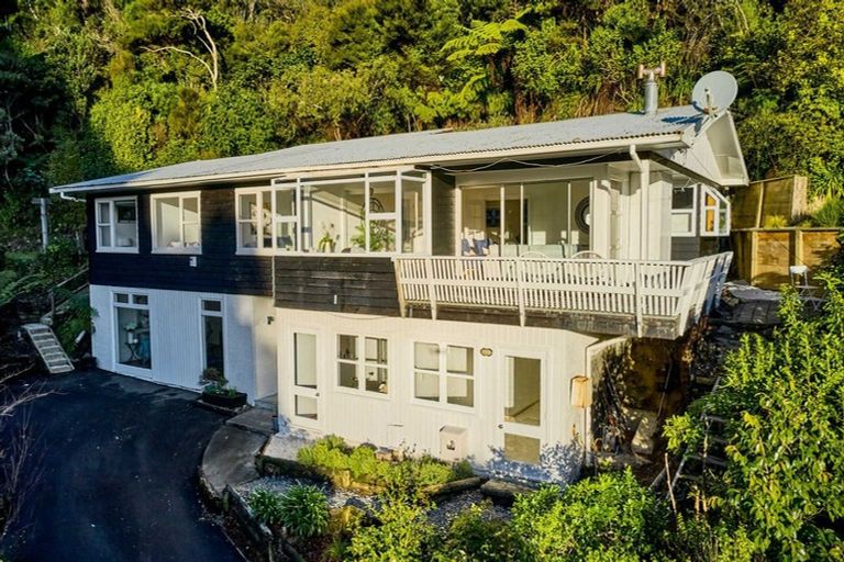 Photo of property in 57 Rona Street, Eastbourne, Lower Hutt, 5013