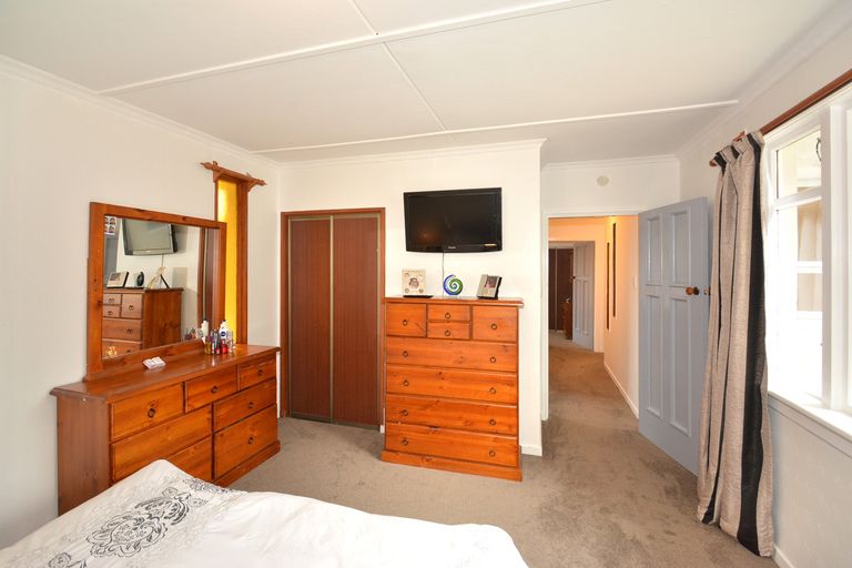 Photo of property in 503 Kaikorai Valley Road, Bradford, Dunedin, 9011