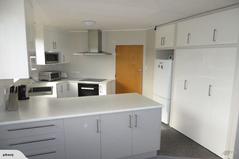 Photo of property in 107 Larnach Road, Vauxhall, Dunedin, 9013