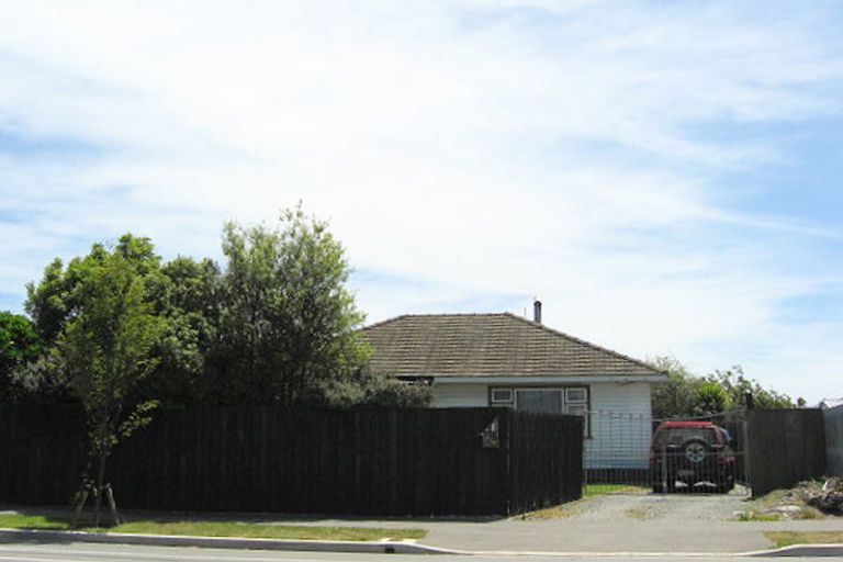 Photo of property in 119 Wainoni Road, Avondale, Christchurch, 8061