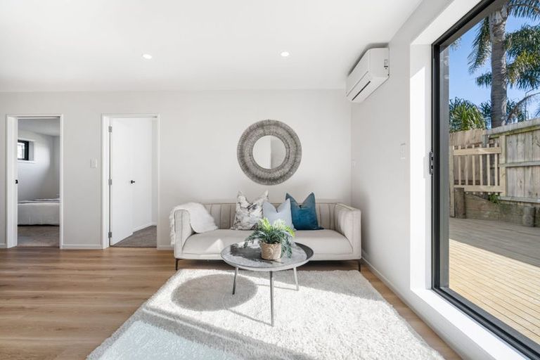 Photo of property in 127a Te Atatu Road, Te Atatu South, Auckland, 0610