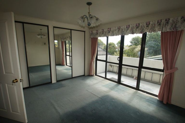 Photo of property in 1 Bowman Place, Sockburn, Christchurch, 8042