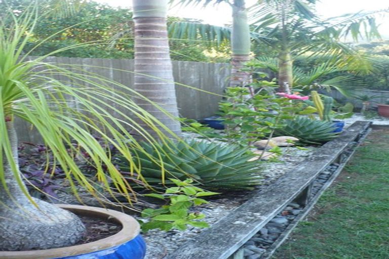 Photo of property in 8 Fendalton Place, Hatfields Beach, Orewa, 0931