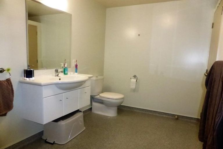 Photo of property in 2/42 Constable Street, Newtown, Wellington, 6021