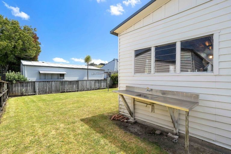 Photo of property in 112 Hampton Road, Whangamata, 3620