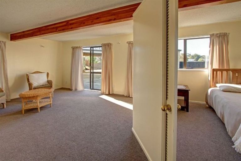 Photo of property in 40 Anich Road, Massey, Auckland, 0614