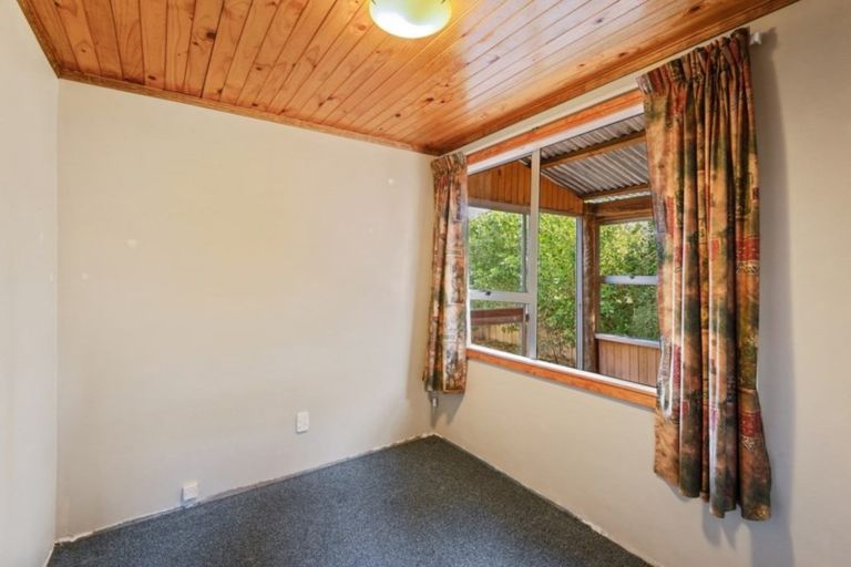 Photo of property in 6 Chamberlain Avenue, Amberley, 7481