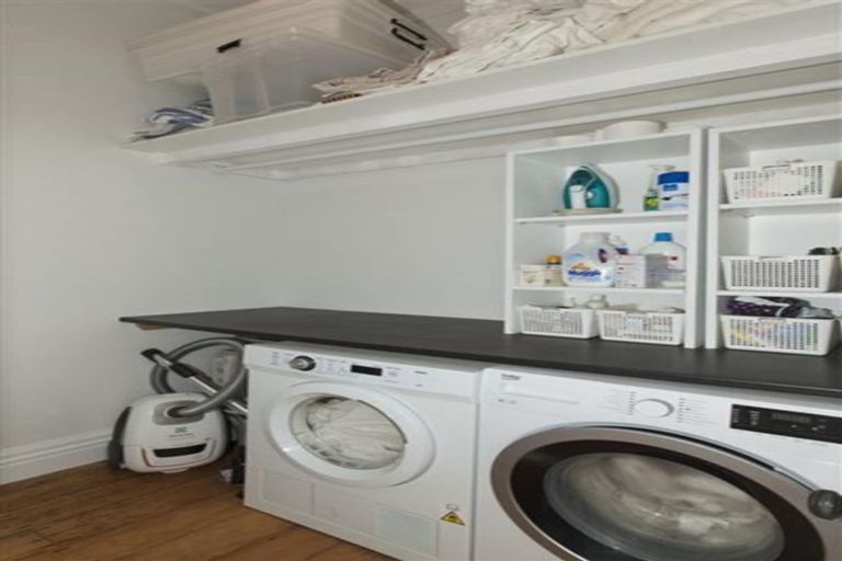 Photo of property in 17 Owens Road, Devonport, Auckland, 0624