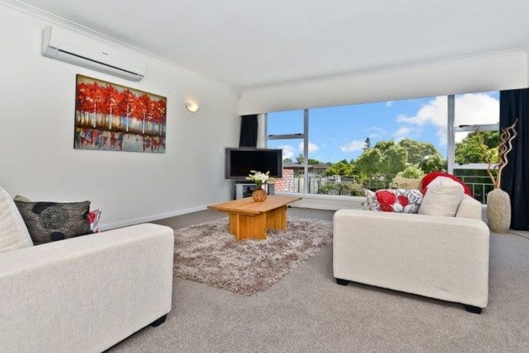 Photo of property in 37 Hillcrest Road, Hillcrest, Hamilton, 3216