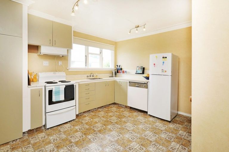 Photo of property in 61 Stobo Street, Grasmere, Invercargill, 9810