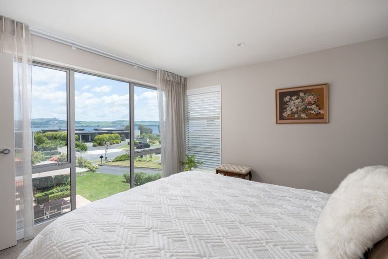 Photo of property in 24 Pukenamu Road, Rainbow Point, Taupo, 3330