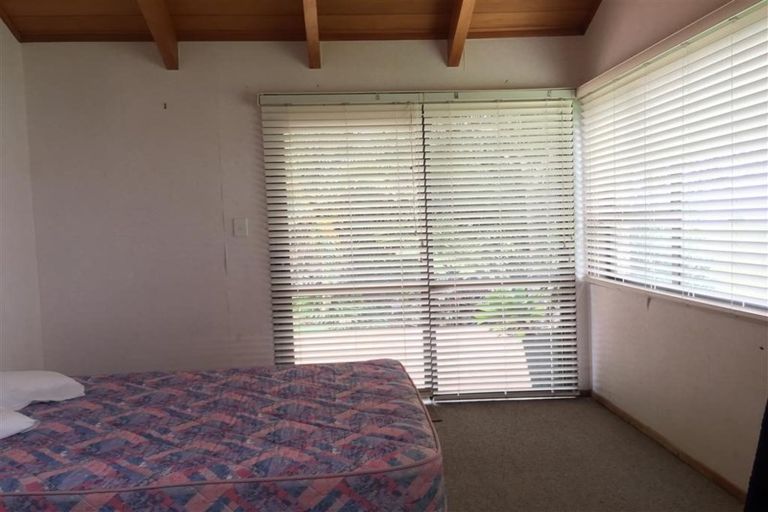 Photo of property in 155 Rockell Road, Whananaki, Hikurangi, 0181