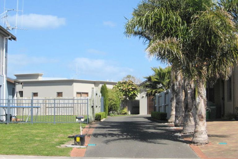 Photo of property in 31 Santa Barbara Drive, Papamoa Beach, Papamoa, 3118