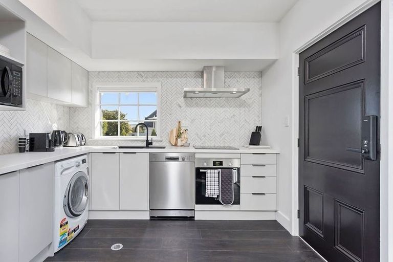 Photo of property in 1/7 Beverley Street, St Albans, Christchurch, 8014