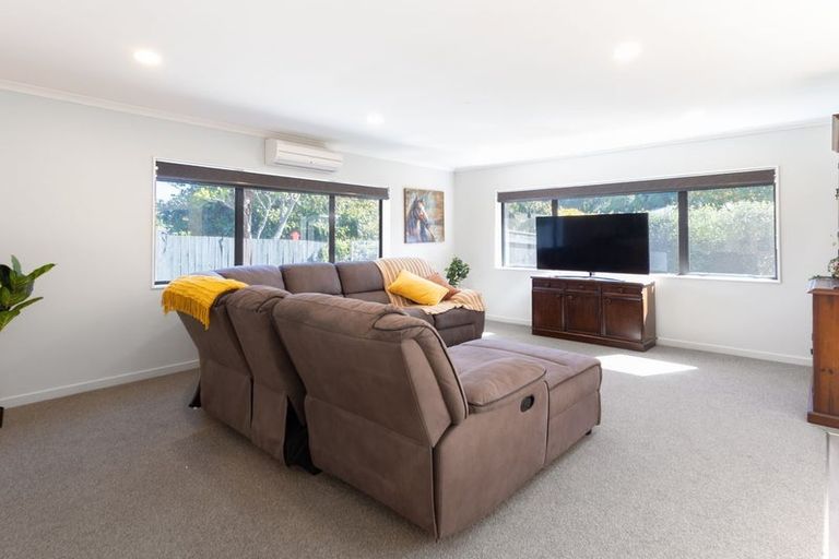 Photo of property in 3 Leanne Way, Waikanae Beach, Waikanae, 5036