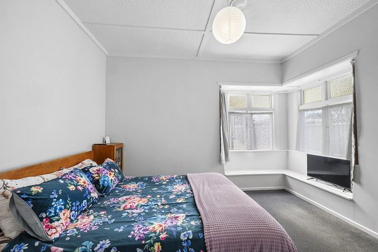 Photo of property in 7 Wheeler Place, Upper Vogeltown, New Plymouth, 4310