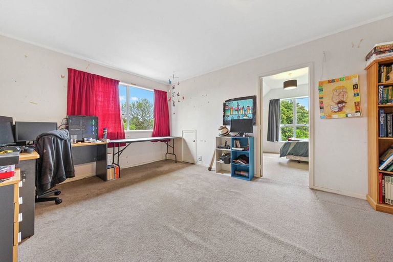 Photo of property in 57 Sunderlands Road, Half Moon Bay, Auckland, 2012
