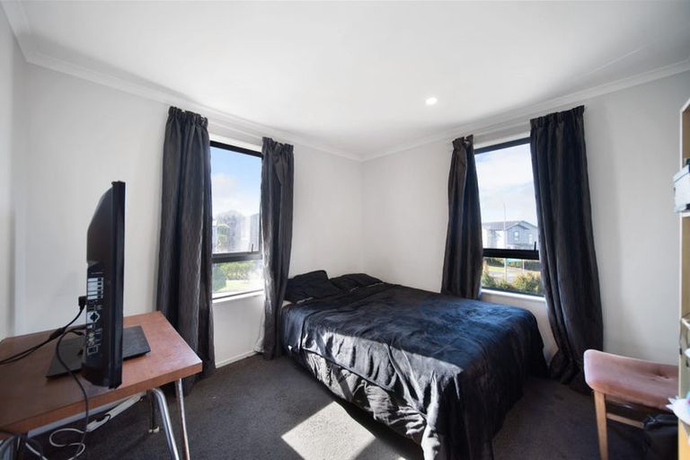 Photo of property in 70 Kaimoana Street, Weymouth, Auckland, 2103