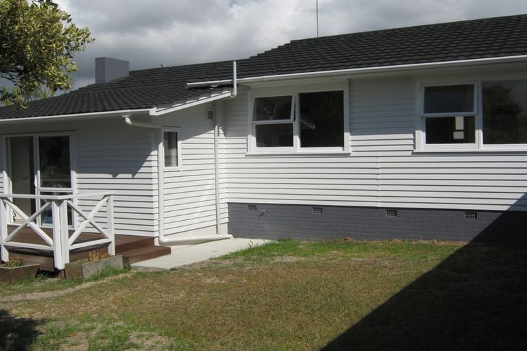 Photo of property in 14 Woodstock Road, Forrest Hill, Auckland, 0620