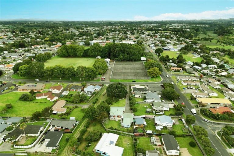 Photo of property in 67 Queen Street, Te Puke, 3119