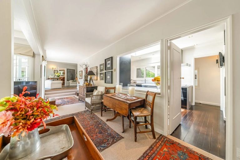 Photo of property in 9 Chatsworth Road, Silverstream, Upper Hutt, 5019