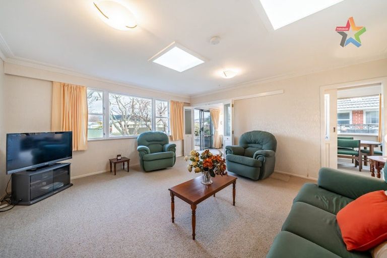 Photo of property in 30 Kiwi Street, Heretaunga, Upper Hutt, 5018