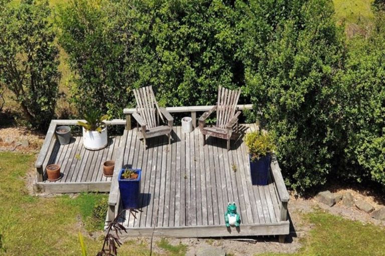 Photo of property in 18 Marohemo Road, Maungaturoto, 0583