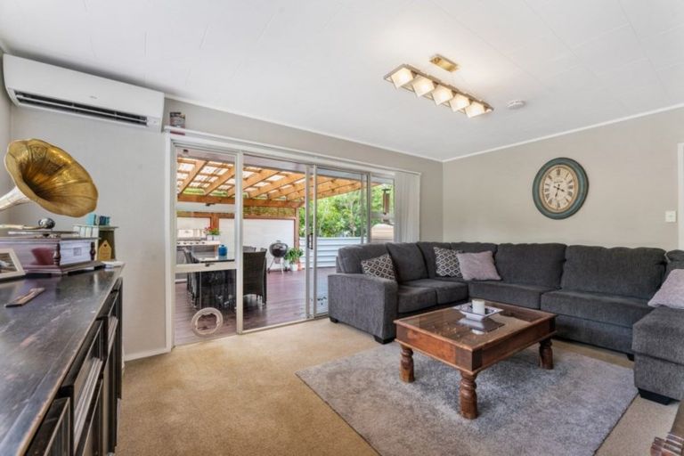 Photo of property in 1/15 Sherie Place, Howick, Auckland, 2014