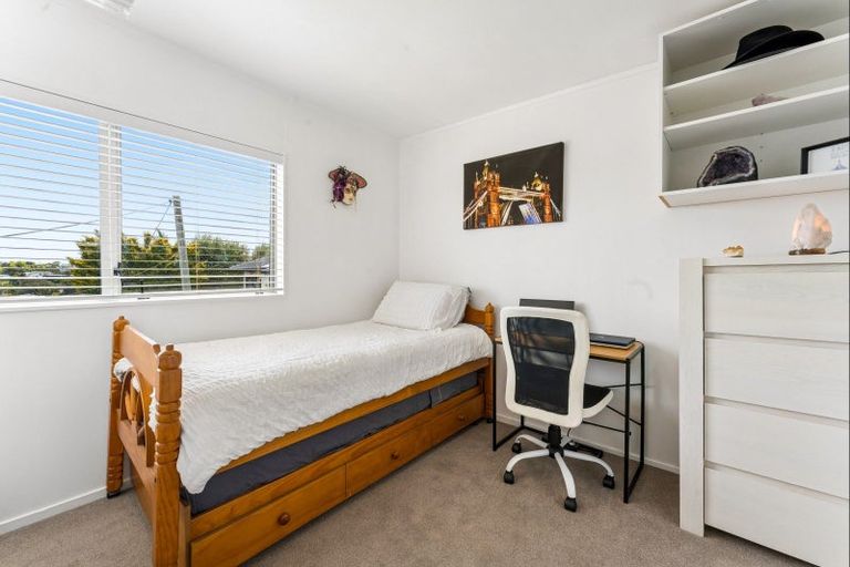 Photo of property in 52b Bay Street, Red Beach, 0932