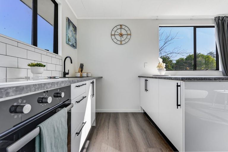 Photo of property in 9a Maynard Place, Temple View, Hamilton, 3218