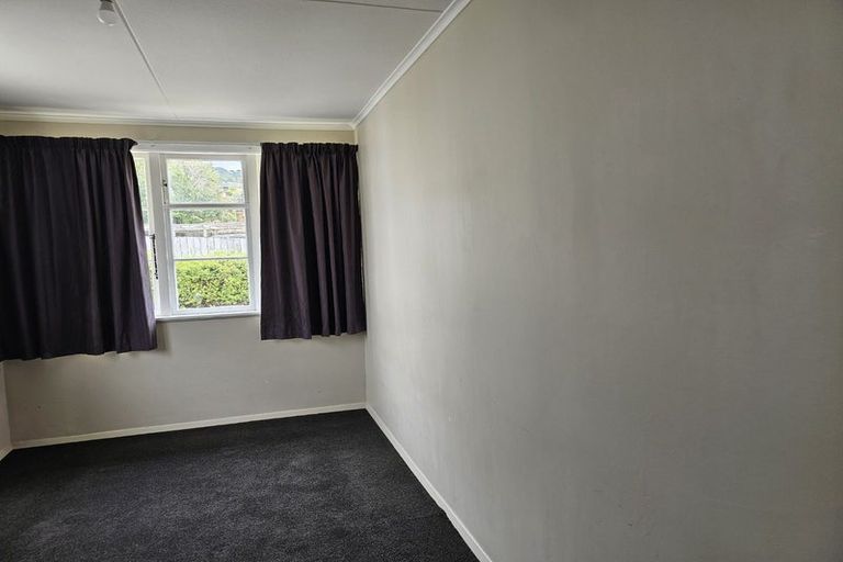 Photo of property in 33 Awarua Street, Elsdon, Porirua, 5022