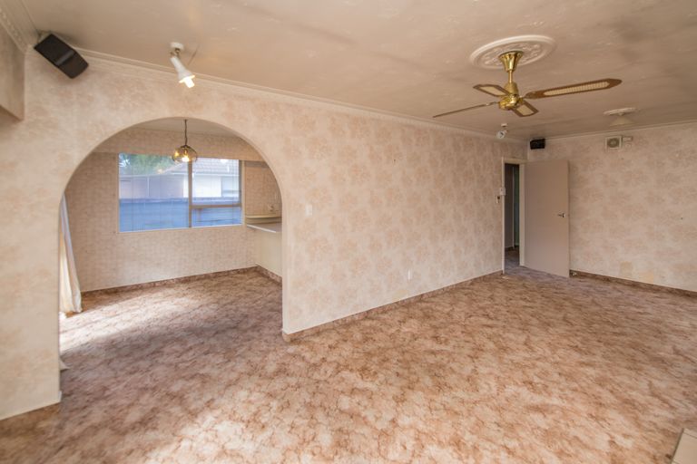 Photo of property in 24 Woodend Road, Woodend, 7610