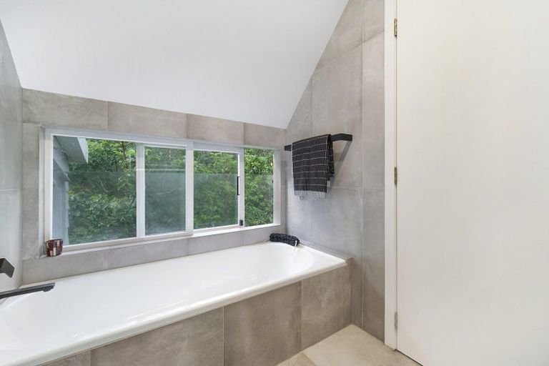 Photo of property in 1/22 Rangatira Road, Birkenhead, Auckland, 0626