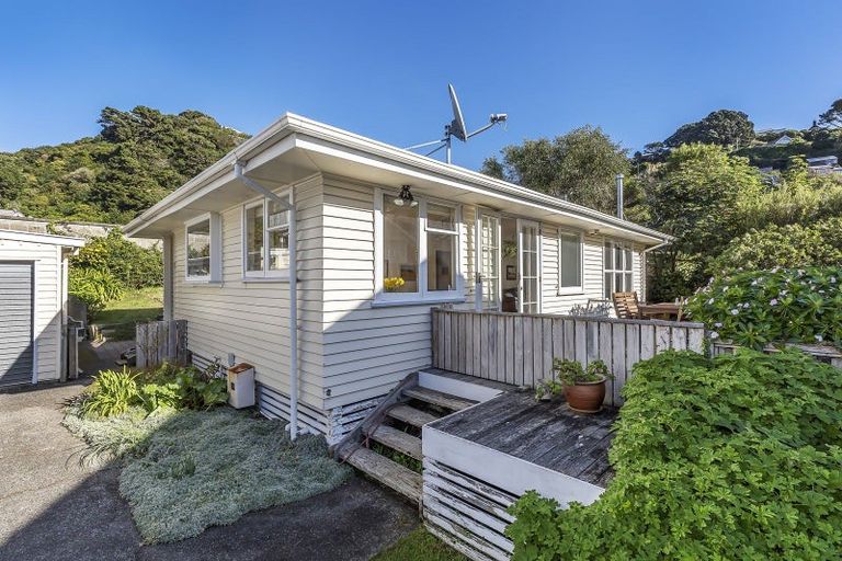Photo of property in 10a Dundas Street, Seatoun, Wellington, 6022