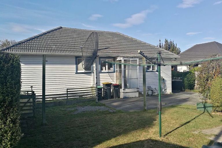 Photo of property in 77 Hoani Street, Northcote, Christchurch, 8052