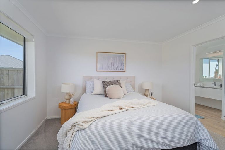 Photo of property in 263 Kupe Drive, Whitianga, 3510