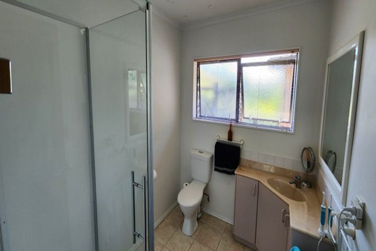 Photo of property in 8 Frank Frethey Place, Highlands Park, New Plymouth, 4312