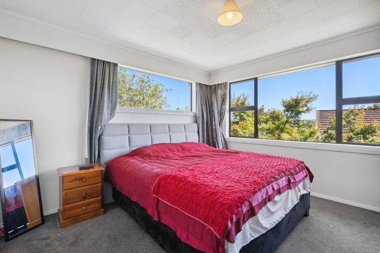 Photo of property in 16 Kinmont Crescent, Kinmont Park, Mosgiel, 9024