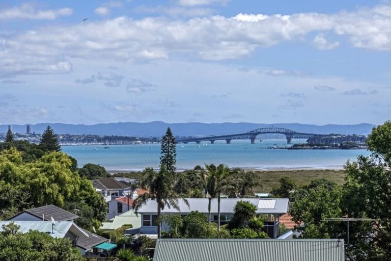 Photo of property in 67c Lake Road, Devonport, Auckland, 0624