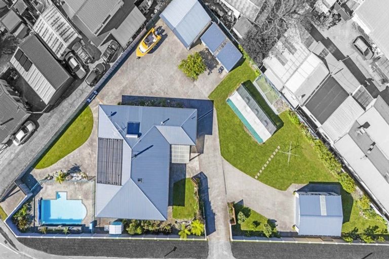 Photo of property in 36 Kent Street, Picton, 7220