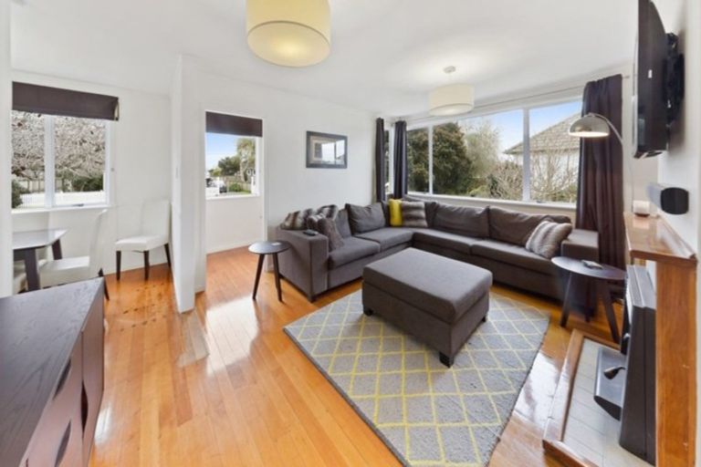 Photo of property in 31 Village Way, Ardmore, Papakura, 2582