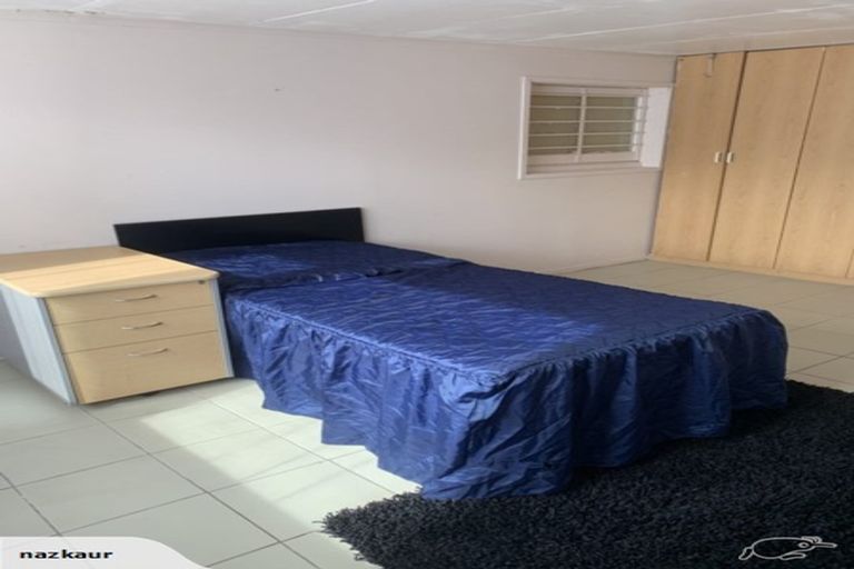 Photo of property in 1/66 Lynwood Road, New Lynn, Auckland, 0600