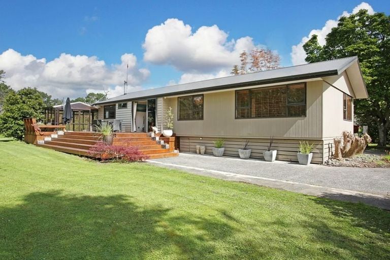 Photo of property in 154 Waipipi Wharf Road, Pollok, Waiuku, 2683