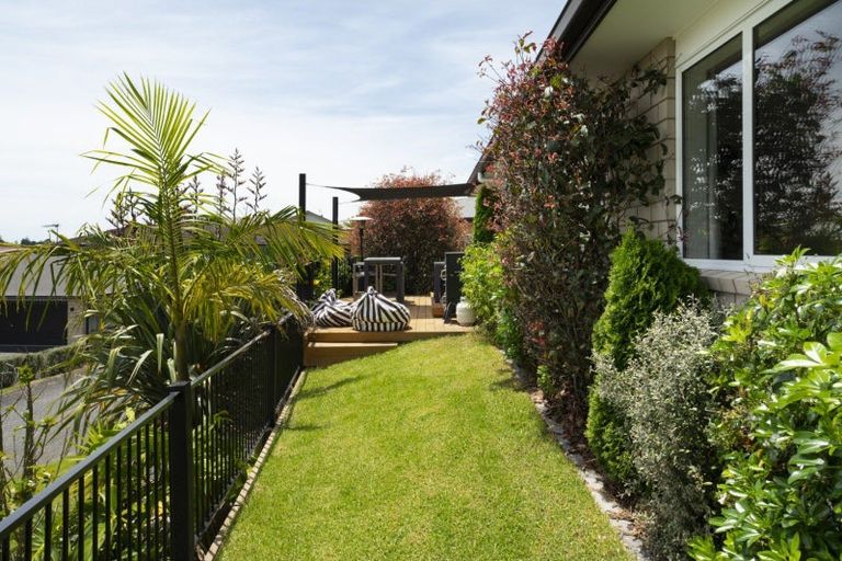 Photo of property in 35 Danny Place, Pyes Pa, Tauranga, 3112