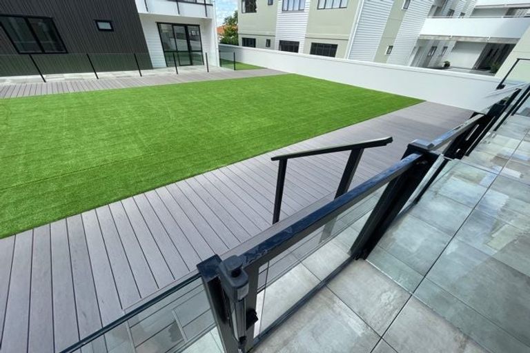 Photo of property in 19/11 Carlos Drive, Flat Bush, Auckland, 2016