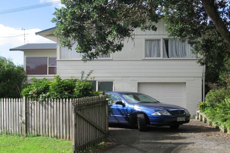 Photo of property in 327 East Coast Road, Mairangi Bay, Auckland, 0630
