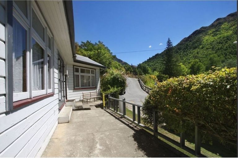 Photo of property in 8 Buckingham Street, Arrowtown, 9302