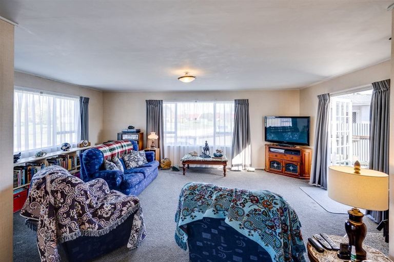 Photo of property in 68 Tait Drive, Greenmeadows, Napier, 4112