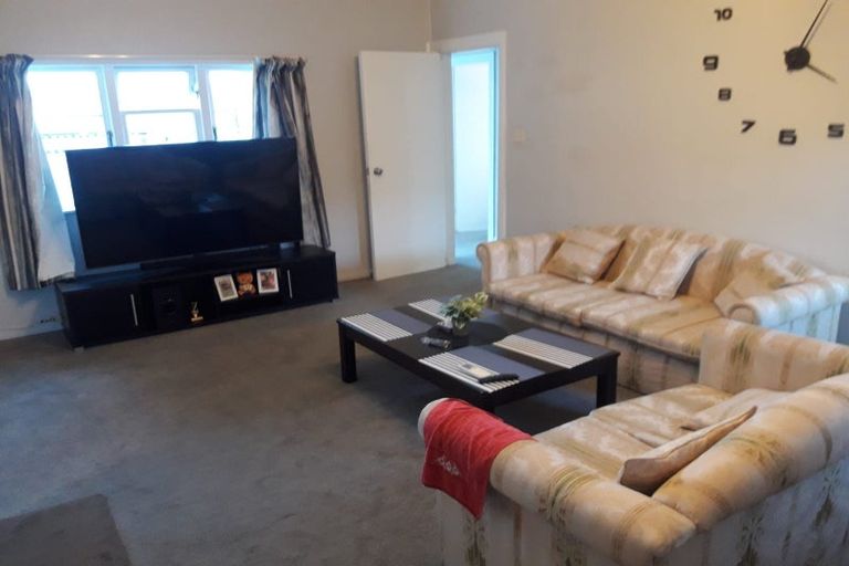 Photo of property in 1/12 Norfolk, Belmont, Lower Hutt, 5010